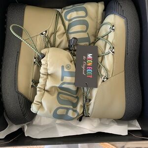 Moon Boot Olive and Black Winter Boots